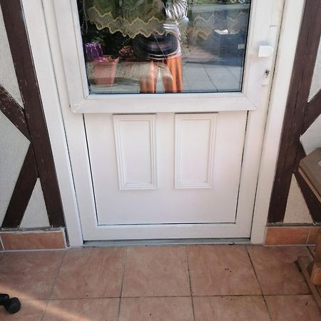 Ferienwohnung Kleines Haus im Oderbruch Neutrebbin Exterior foto