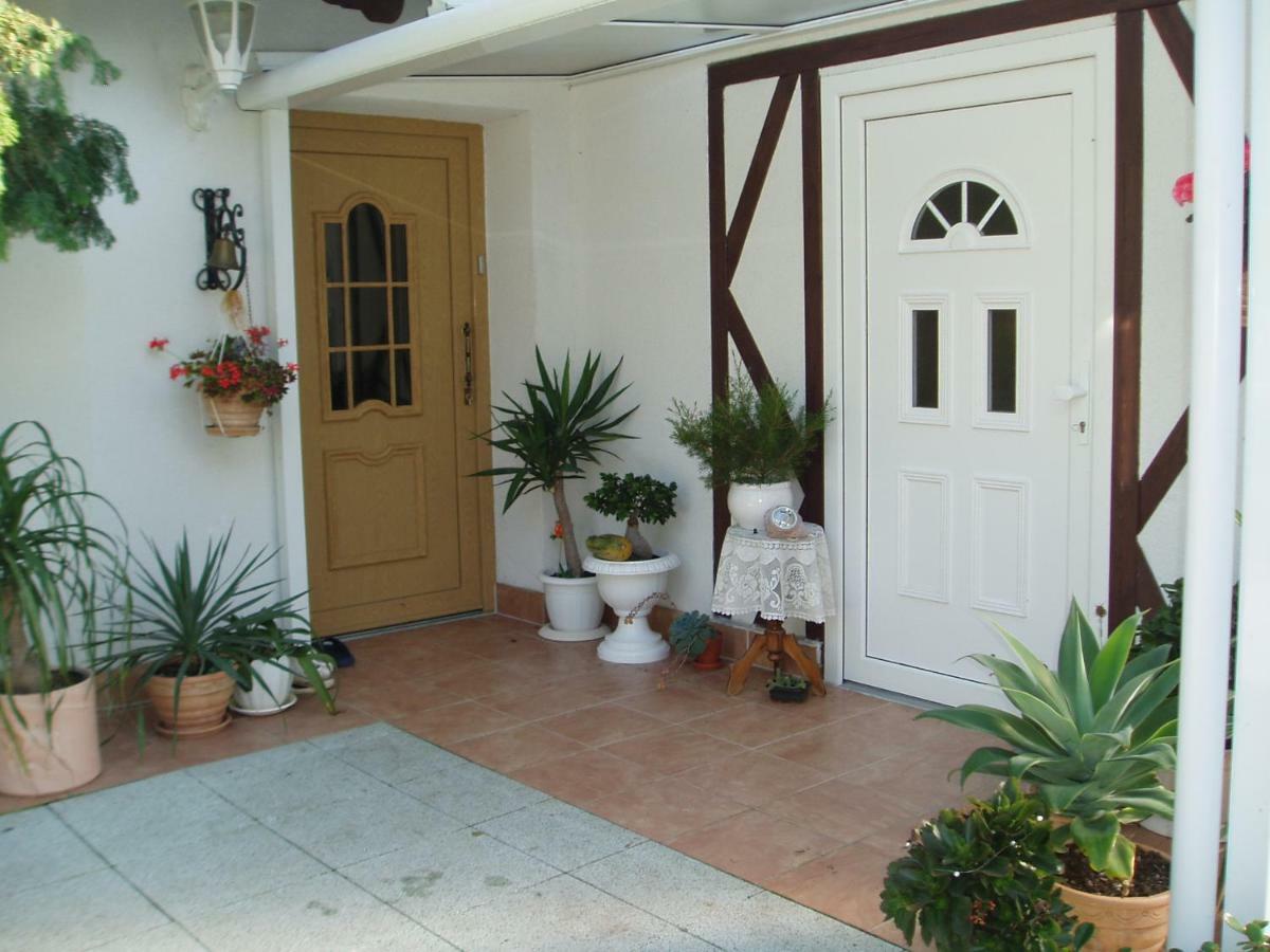 Ferienwohnung Kleines Haus im Oderbruch Neutrebbin Exterior foto