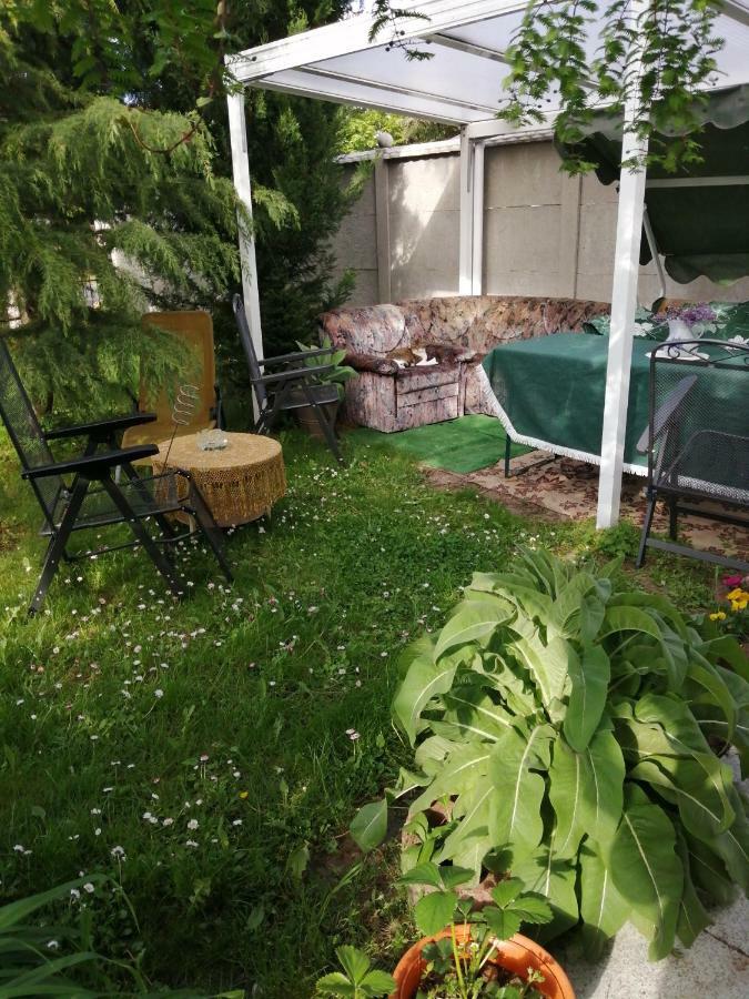 Ferienwohnung Kleines Haus im Oderbruch Neutrebbin Exterior foto