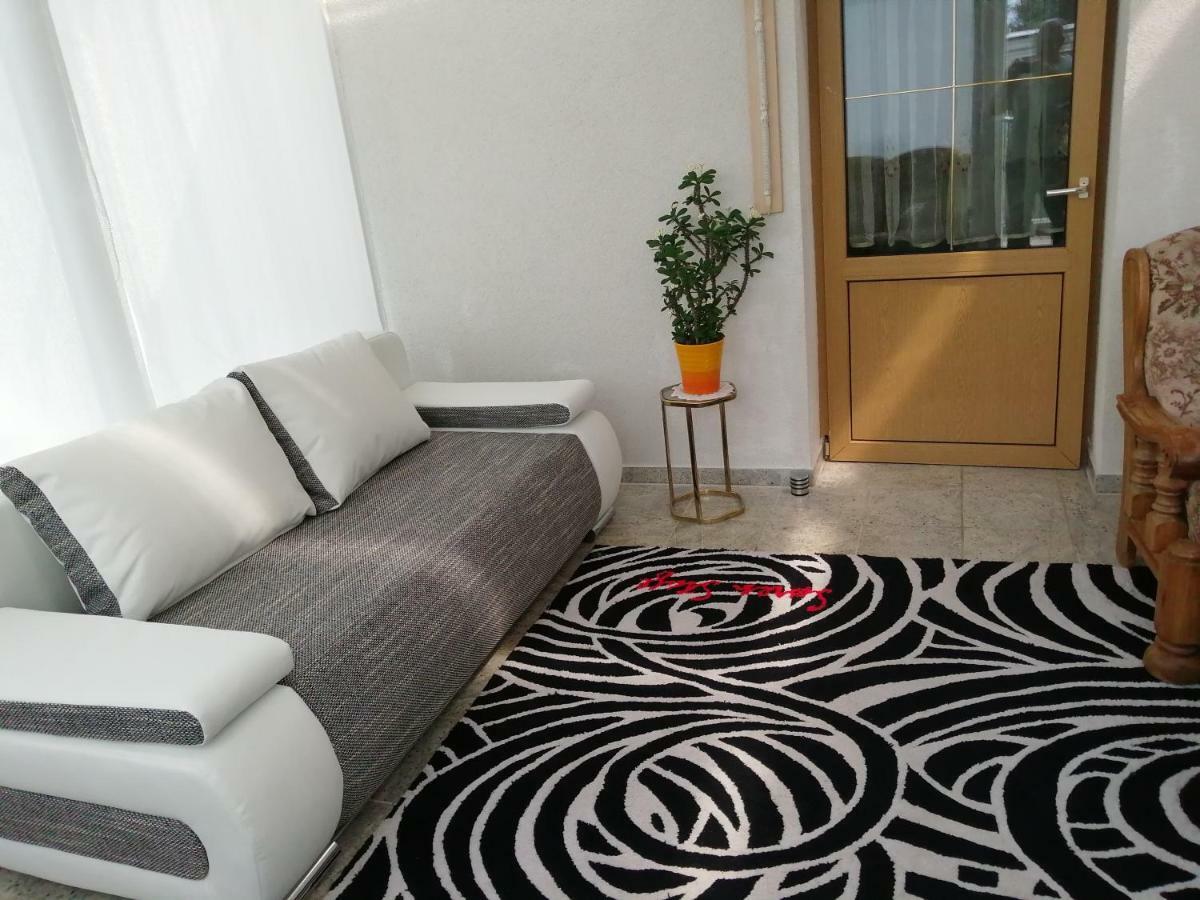Ferienwohnung Kleines Haus im Oderbruch Neutrebbin Exterior foto